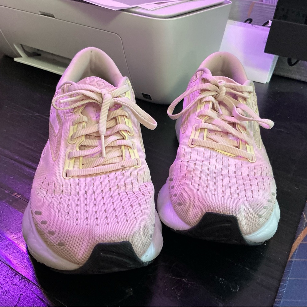 Brooks Women's Light Pink Athletic Running Shoes